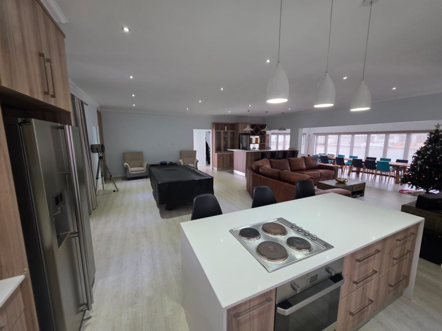5 Bedroom Property for Sale in Marina Martinique Eastern Cape